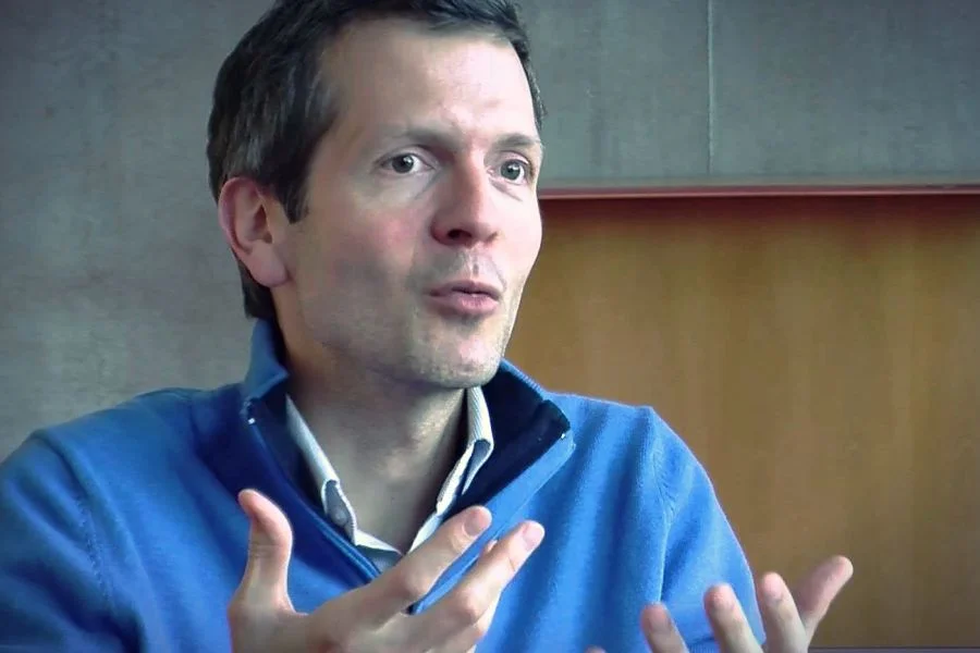 Federick Laloux - ojciec koncepcji turkusowej organizacji.