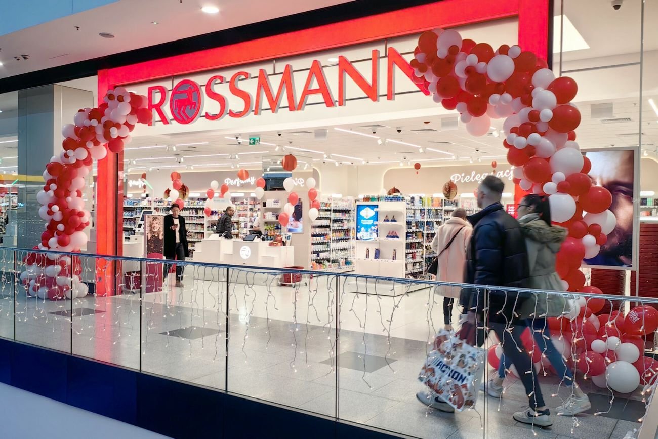 W Rossmannie jest nowa promocja. Powróciły też żółte cenówki, co oznacza większe rabaty.