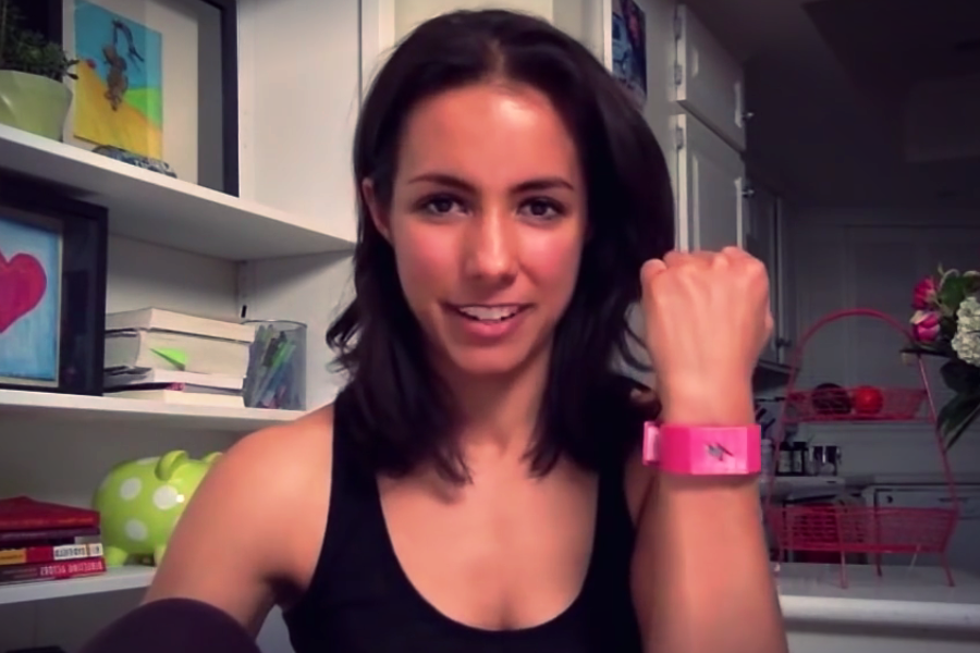 Bransoletka Pavlok miała zwalczać nałogi, teraz zawalczy z rozrzutnością.