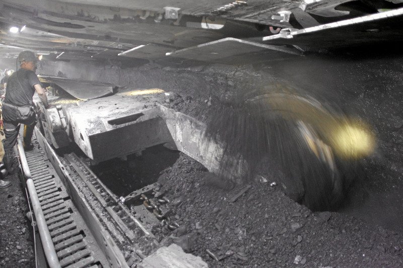 Ośrodek z Katowic pracuje nad maszyną, dzięki której będzie taniej w kopalniach i czyściej w powietrzu.