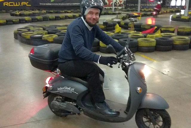 Skuterki dają sporą frajdę z jazdy. Szybko, bezgłośnie i bez żadnych spalin