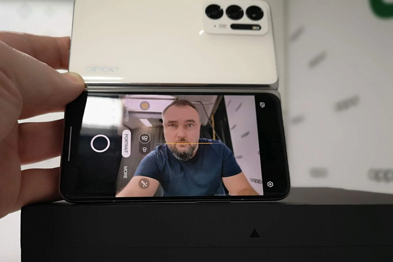 Oppo Find N - opcja robienia selfie aparatem głównym ucieszy wiele osób