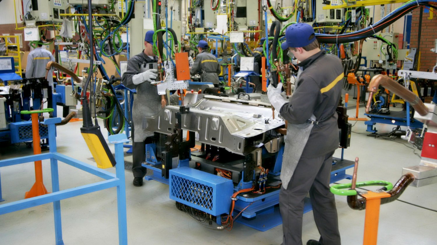 Przemysł motoryzacyjny w Polsce ma dziś ponad 721 mln zł długów. Czy następstwem będzie fala upadłości firm z branży?