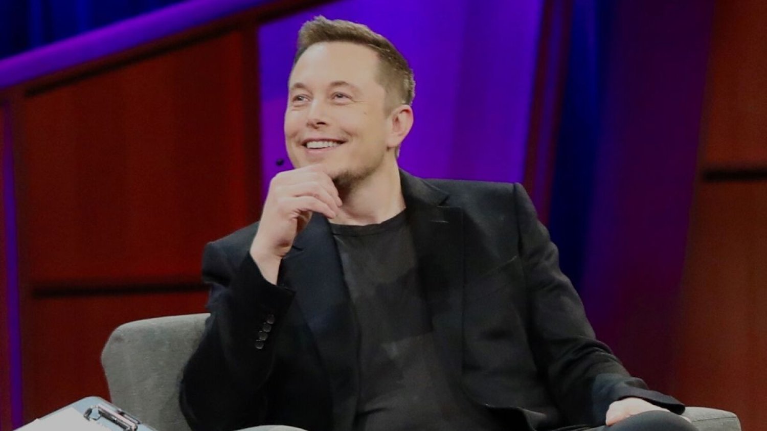 Elon Musk z majątkiem 70,5 mld. dol. stał się siódmym najbogatszym człowiekiem na świecie.