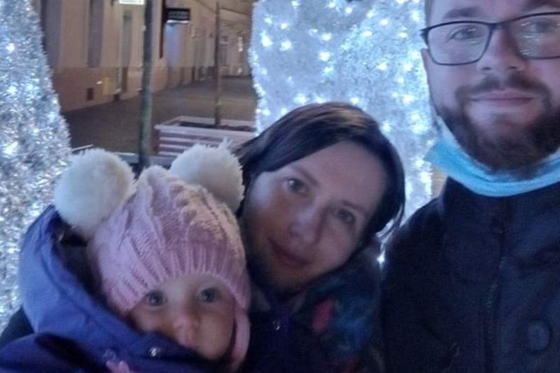 Dominik Grabas osierocił żonę i córkę.