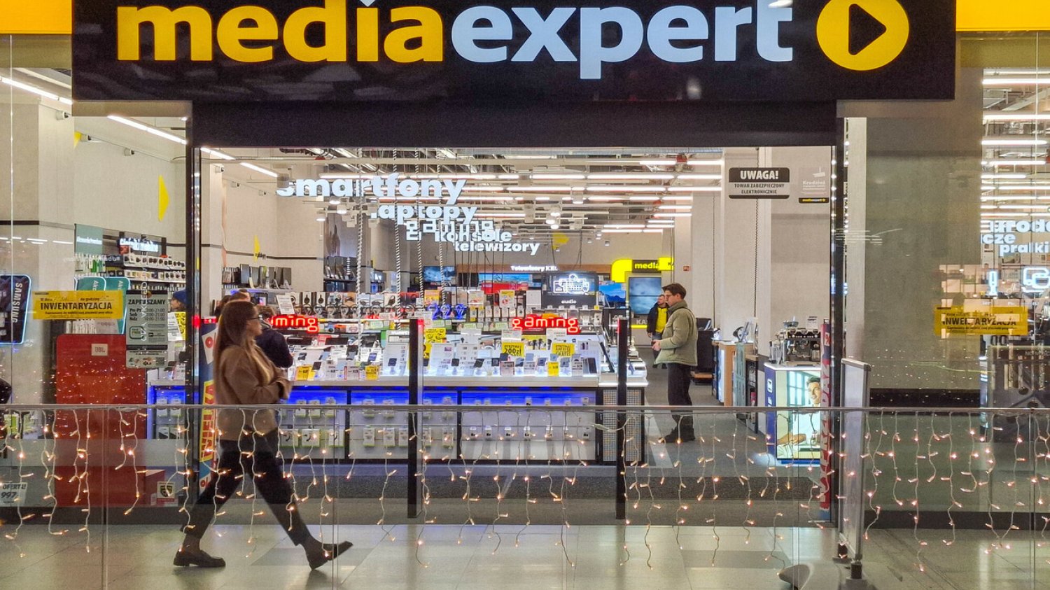 Wśród przecenionych produktów znajdziemy zarówno sprzęt RTV i AGD, jak i elektronikę użytkową.