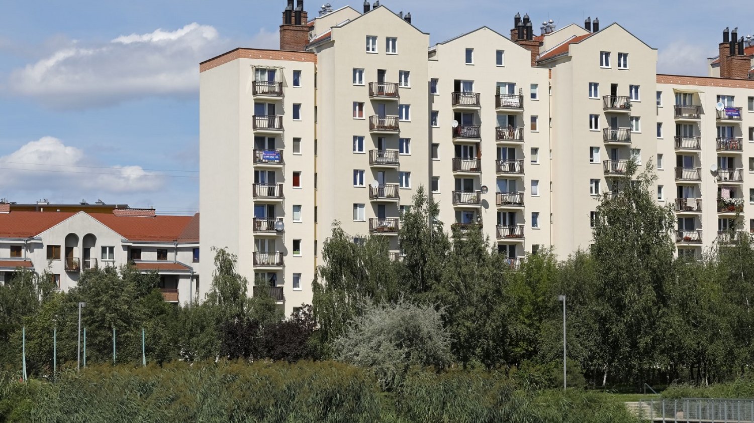 Na mieszkanie w Warszawie musisz mieć odłożone około pół miliona złotych. Lub więcej.