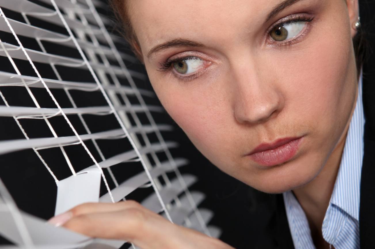 KO przedstawia projekt ustawy "Jasne zarobki".