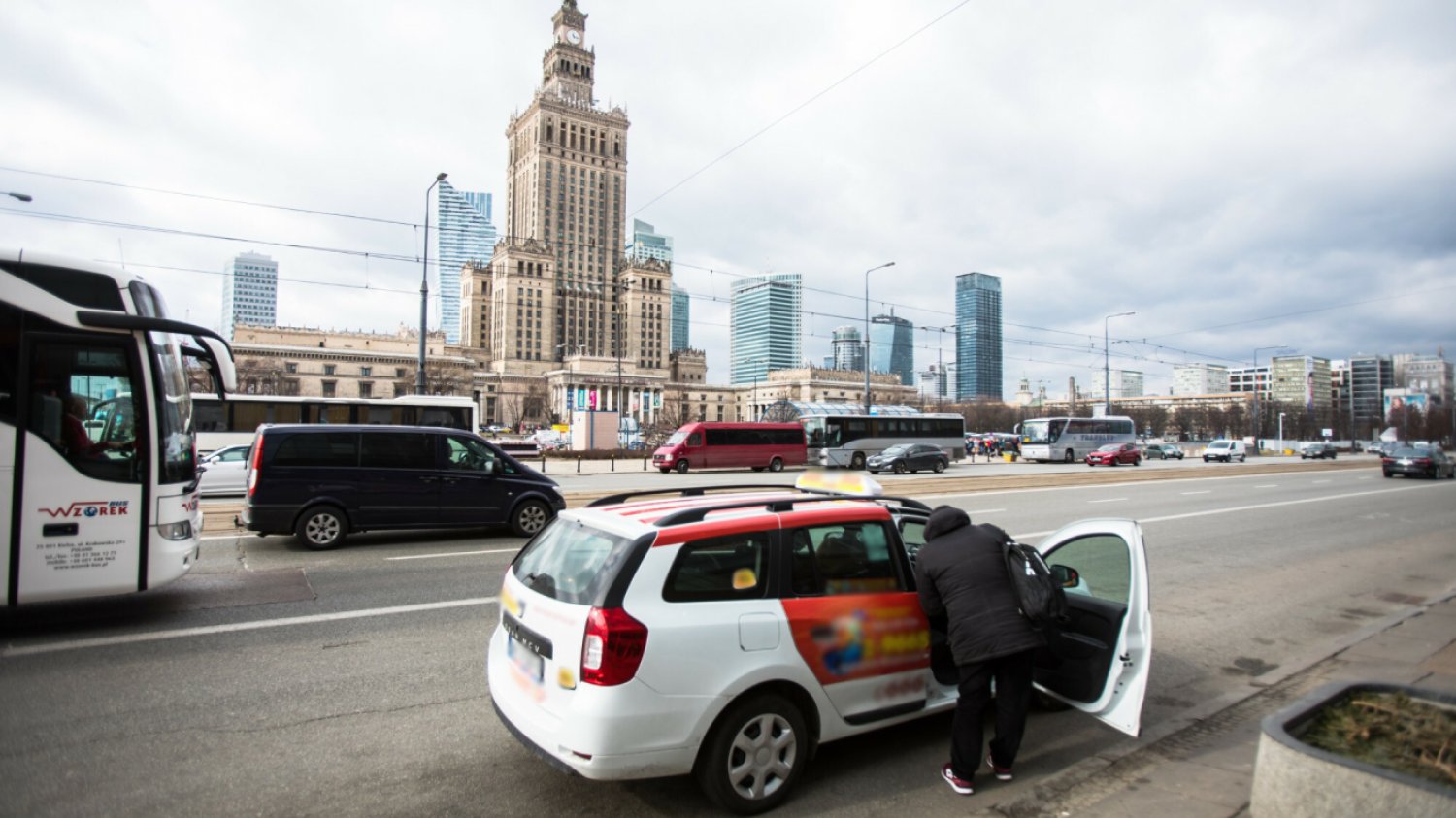 Kanceleria Premiera pracuje nad ustawą dotyczącą przewoźników z aplikacji