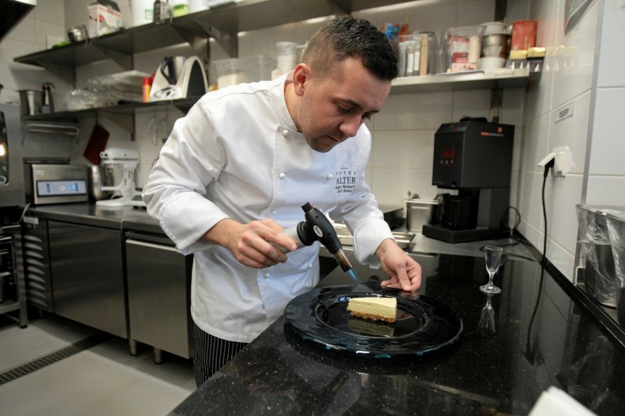 Im więcej restauracji, tym większe zapotrzebowanie na profesjonalistów. I tym większe zarobki - twierdzą restauratorzy.