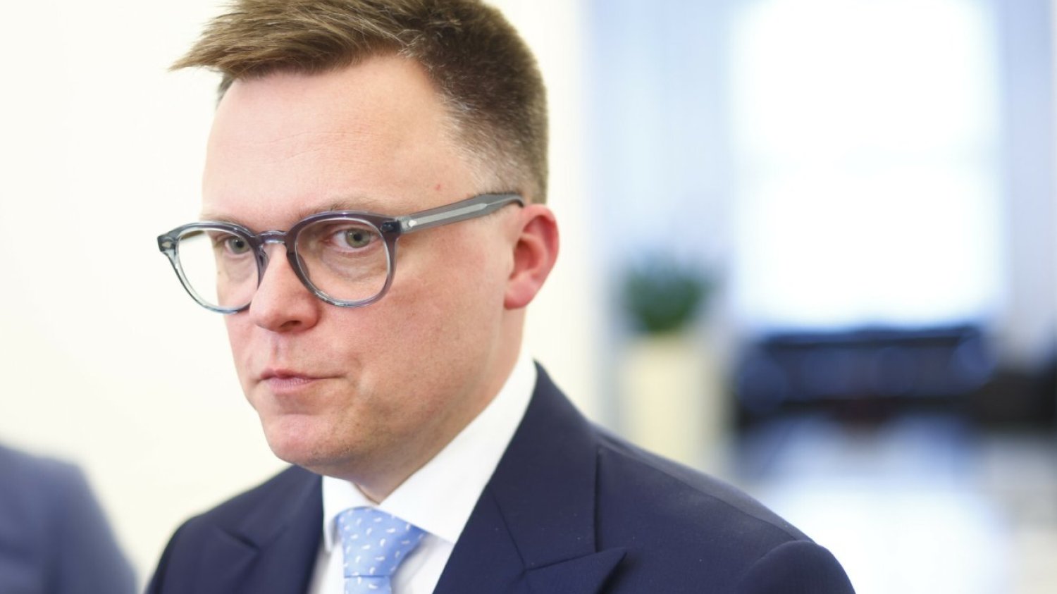 Kto dał Szymonowi Hołowni drogi obraz?