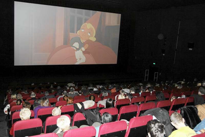 Pokaz filmu z audiodeskrypcją