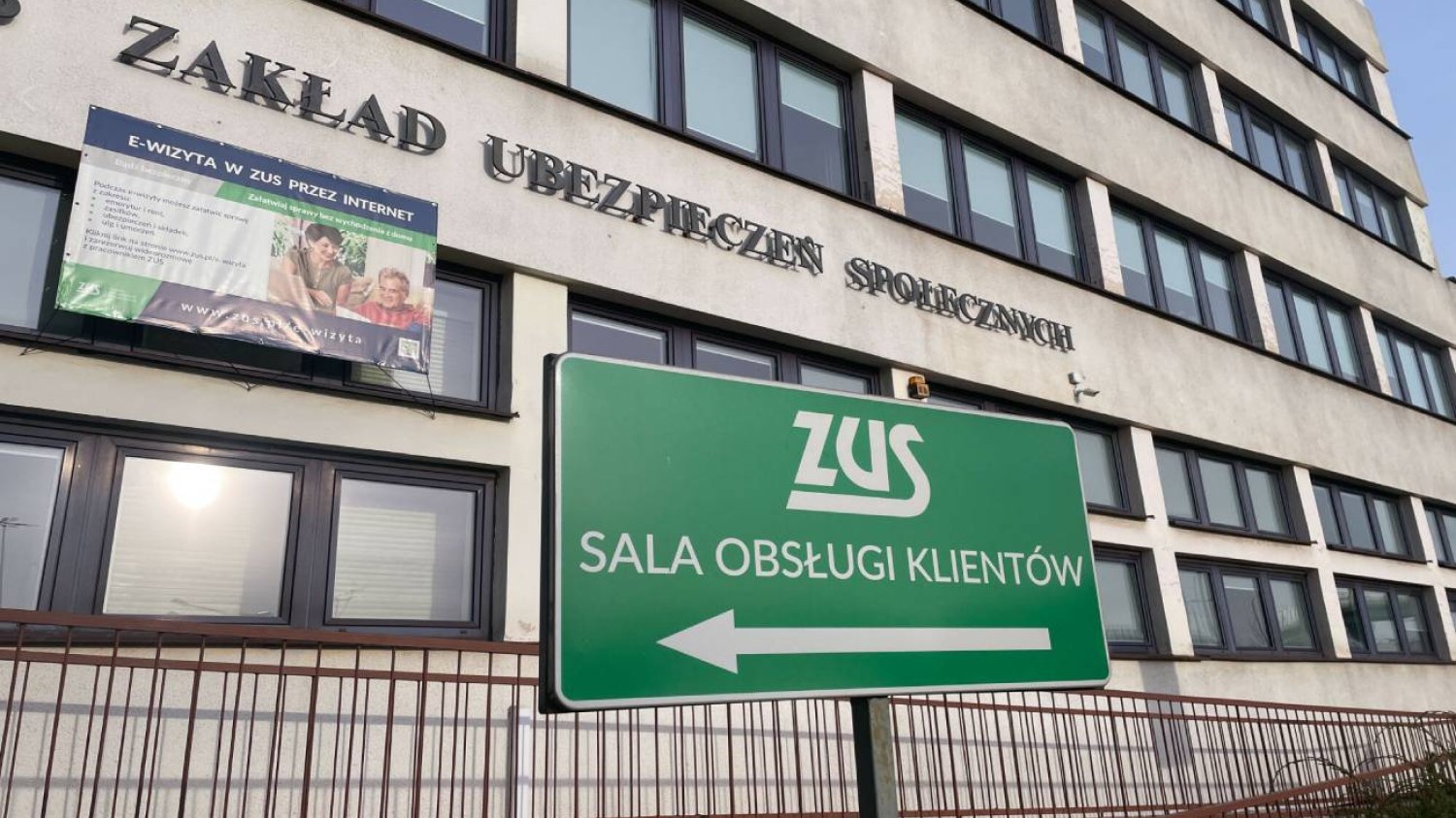 Rząd oskładkuje wszystkie umowy-zlecenia
