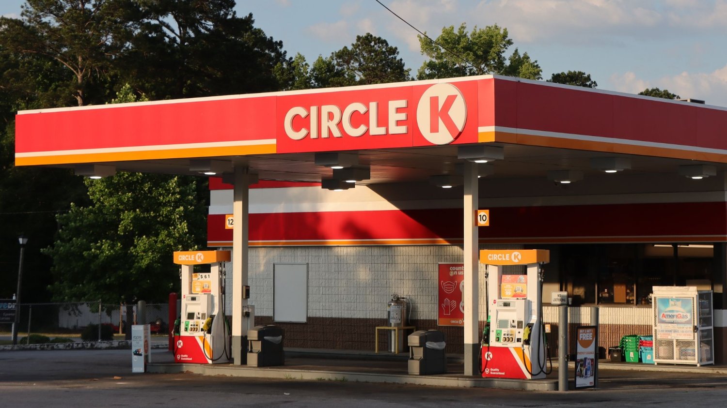 Promocja na paliwo w Circle K przedłużona. Kierowcy wycisną te wakacje do ostatniego grosza. Stacja Circle K.