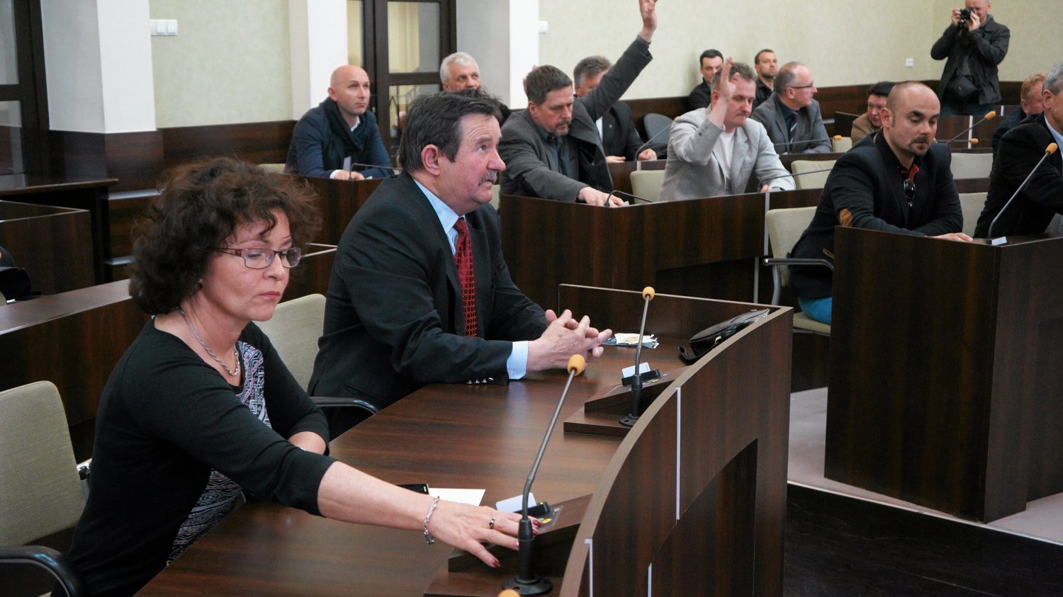 Ponad 30 procent samorządowców w całej Polsce pracuje w instytucjach publicznych