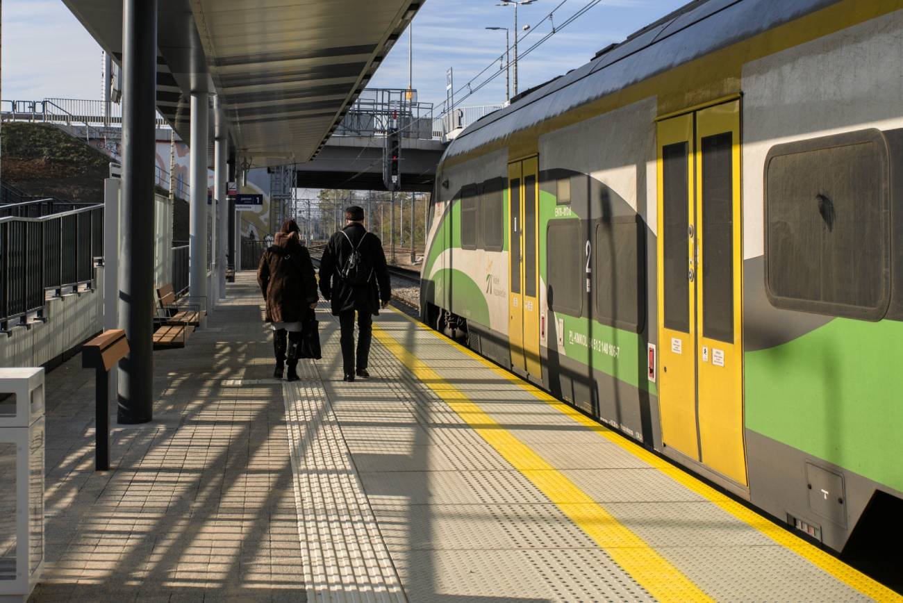 Utrudnienia w kursowaniu pociągów KM i SKM w Warszawie.