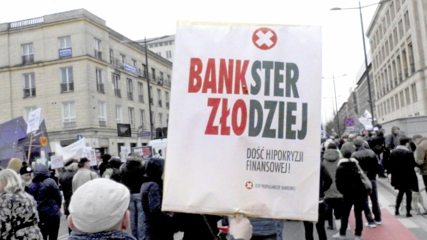transparent z napisem Bankster Zlodziej