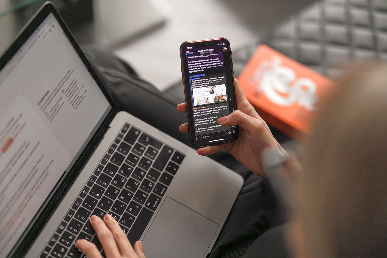 Spora grupa Rosjan boi się odcięcia od wiarygodnych informacji i archiwizuje Wikipedię