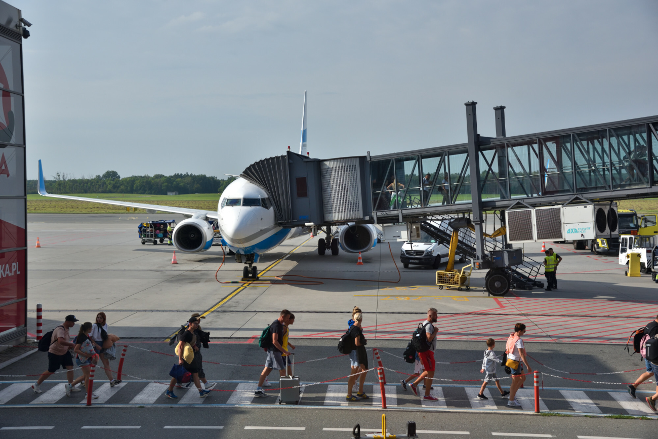 Polska Agencja Żeglugi Powietrznej negocjuje ceny usług z liniami lotniczymi. Może to oznaczać wzrost cen biletów