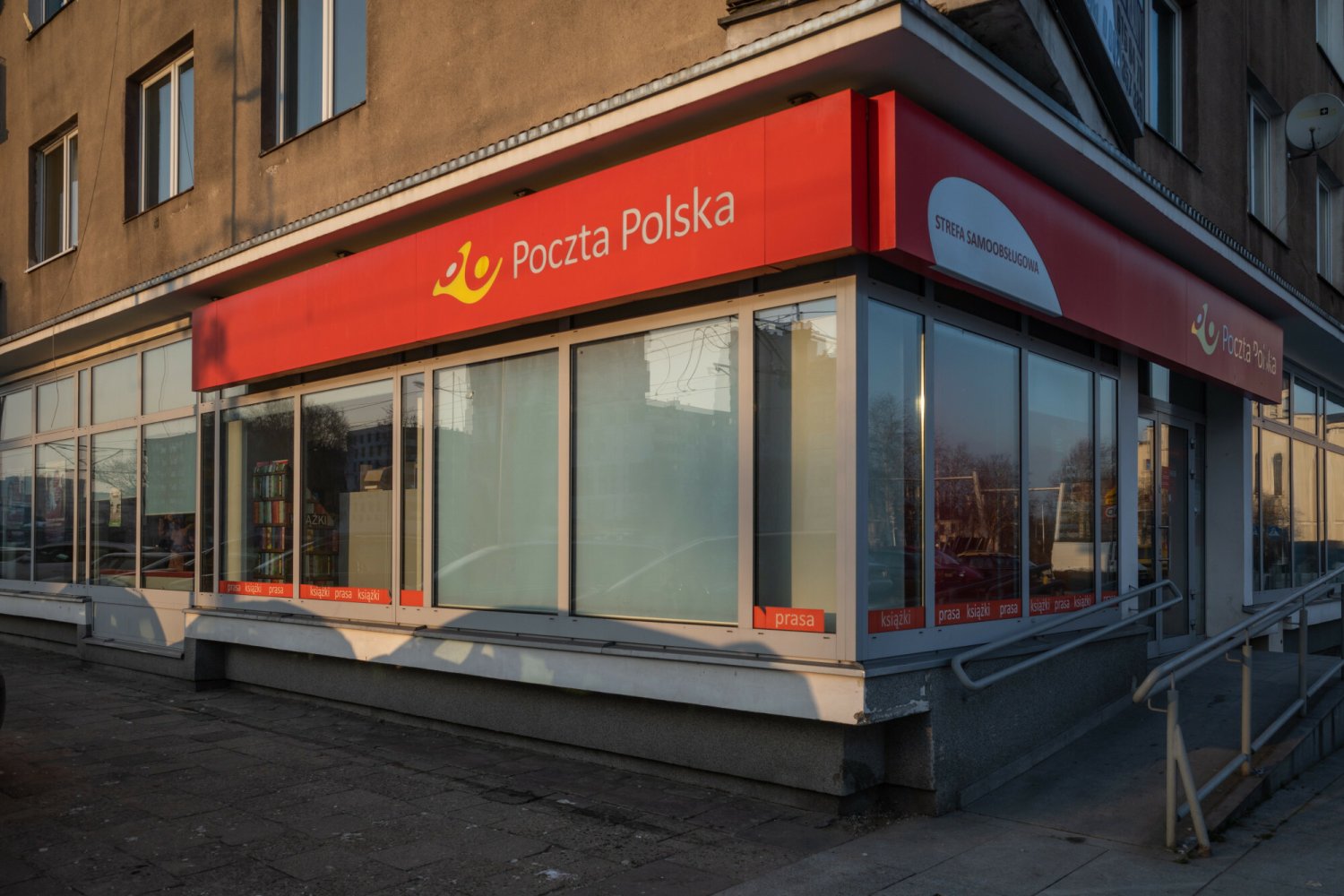 Borys Budka zapowiada pomoc dla Poczty Polskiej