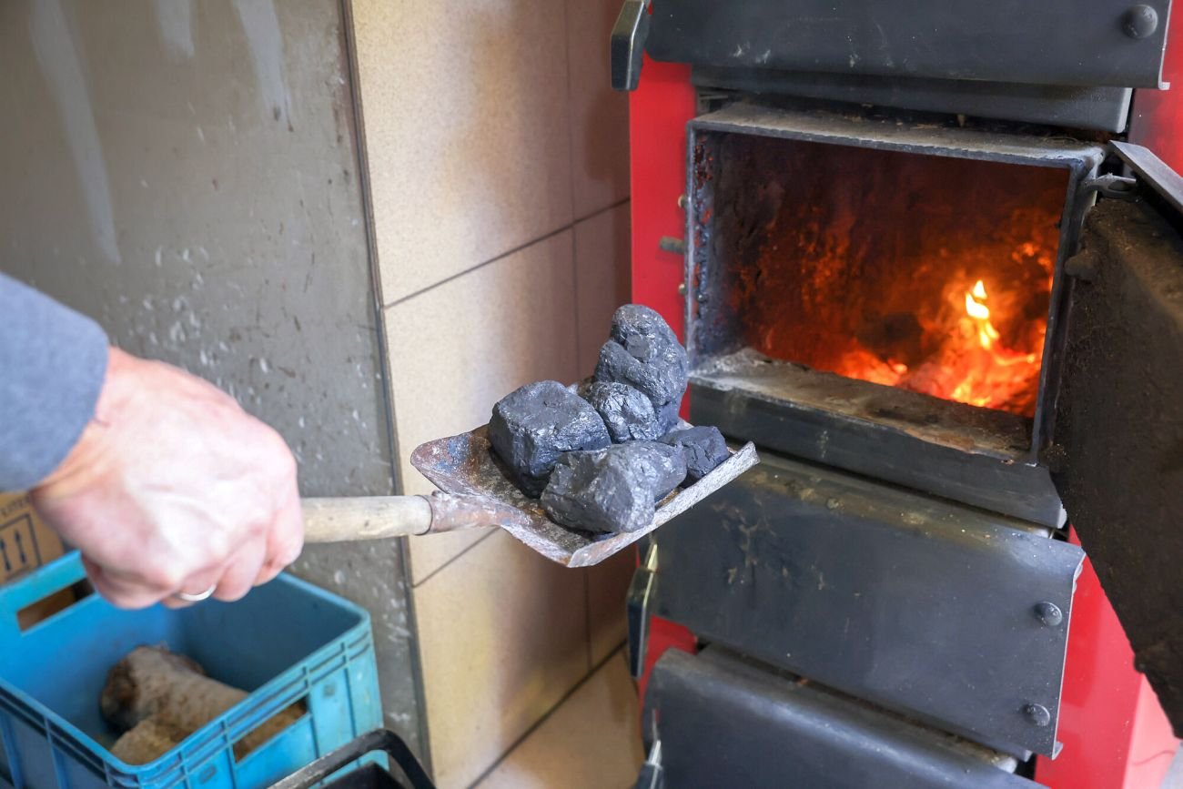 Zima ma być łagodna - przewidują synoptycy. To dobre wieści dla naszych kieszeni, bo nie będziemy potrzebowali dużo ciepła