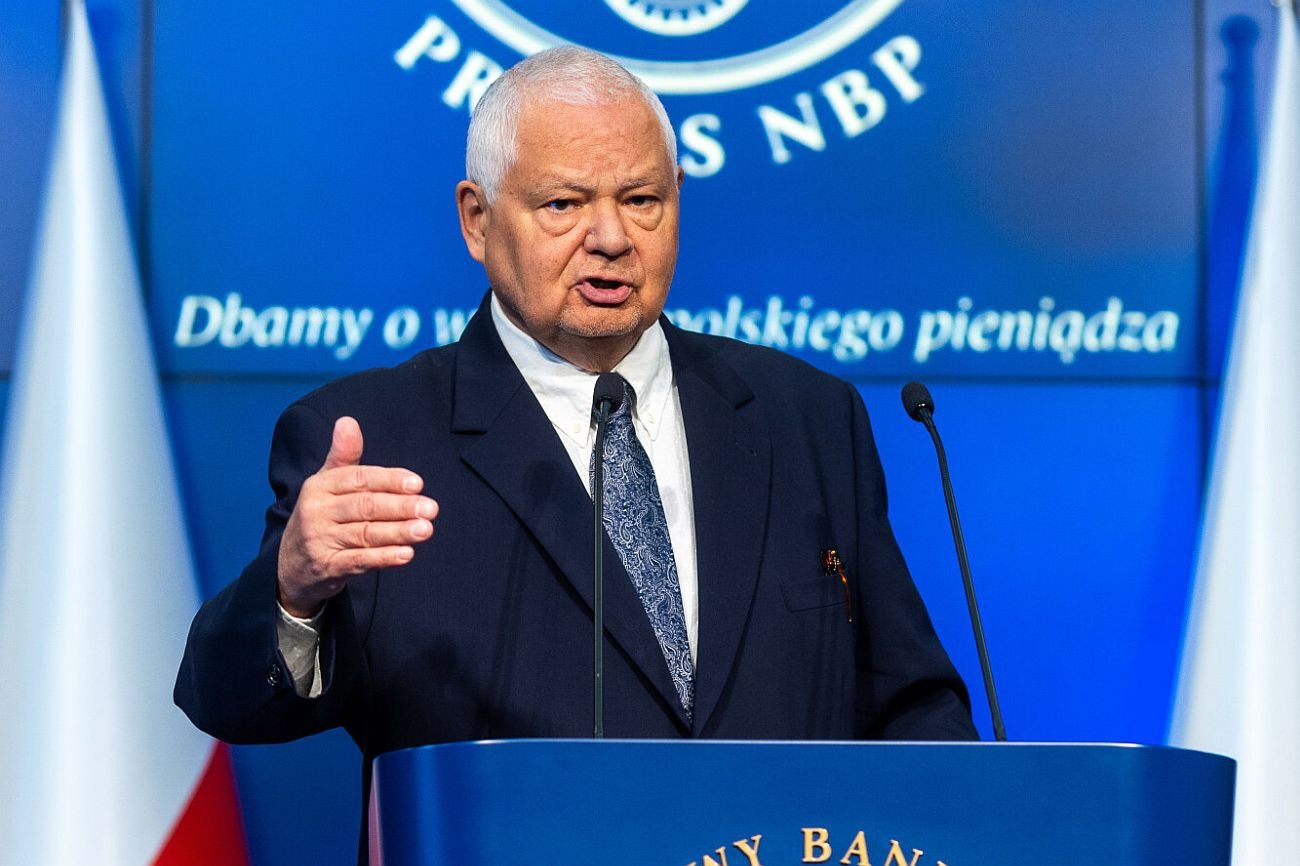 Z prezesa NBP wyparowało polityczne zacięcie