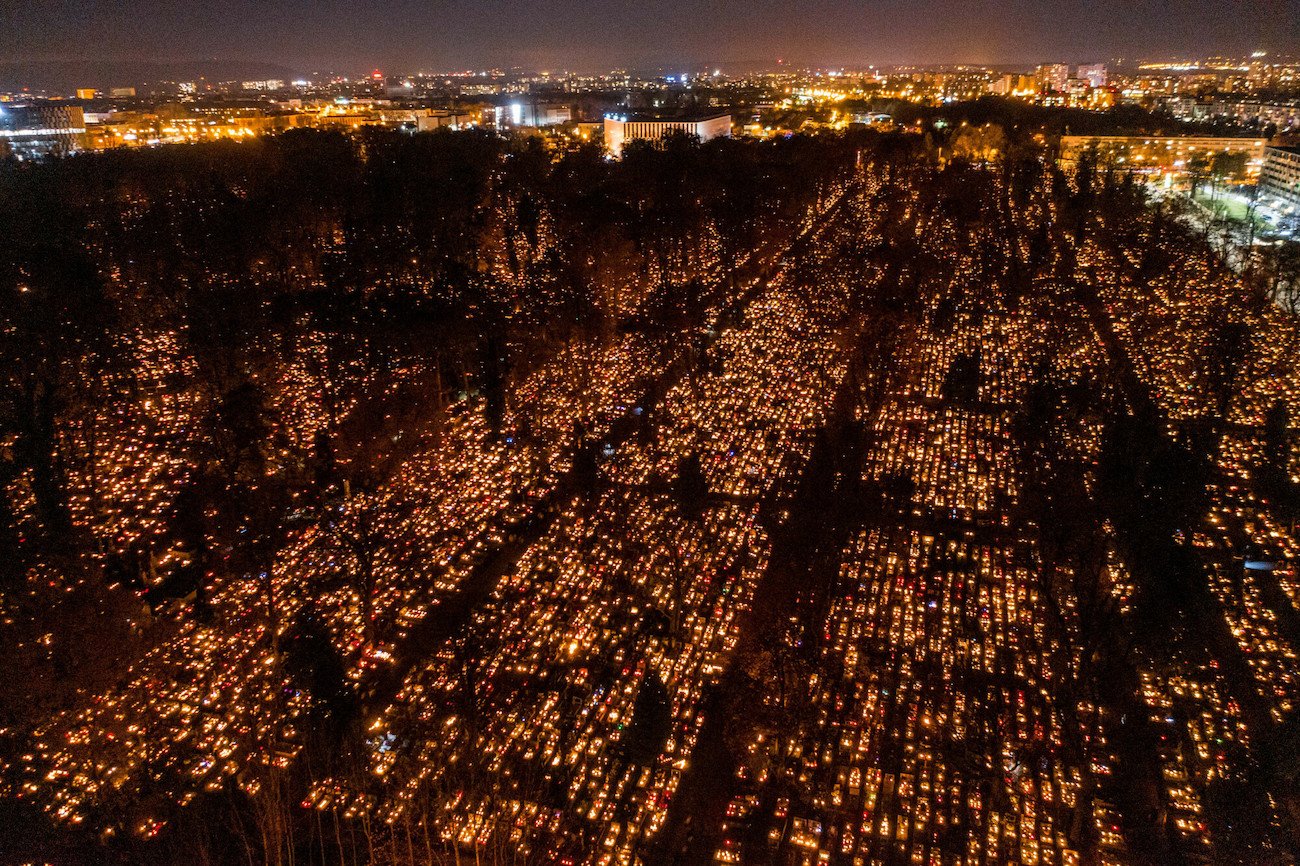 Wszystkich Świętych w tym roku może być skromniejsze
