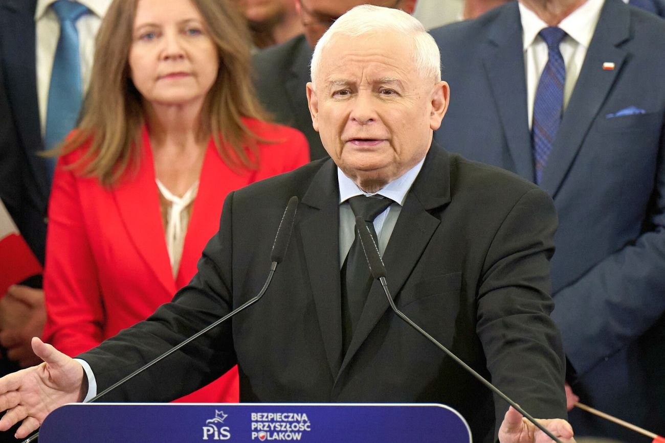 Jarosław Kaczyński już kiedyś stwierdził, że nie ma wielu mądrzejszych ludzi od niego. Teraz poszedł o krok dalej