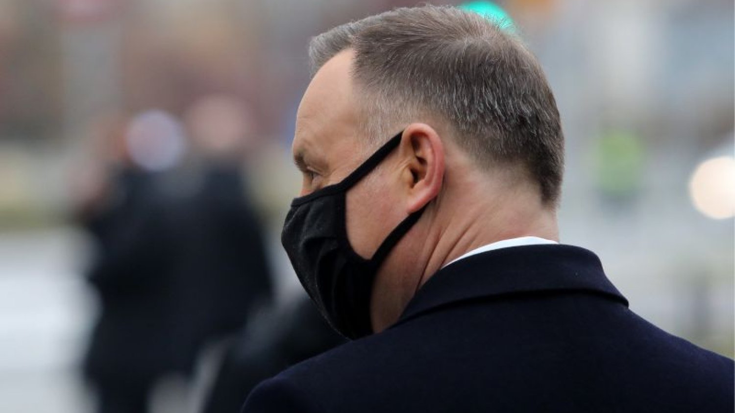 Andrzej Duda kolejny raz tłumaczy się z komentarza o szczepionkach przeciw grypie.