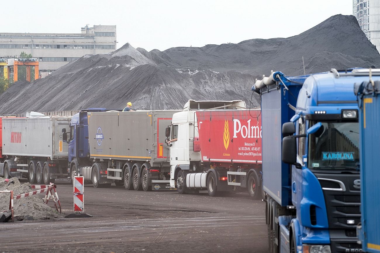 Węgiel jest towarem deficytowym, każda ilość schodzi na pniu.