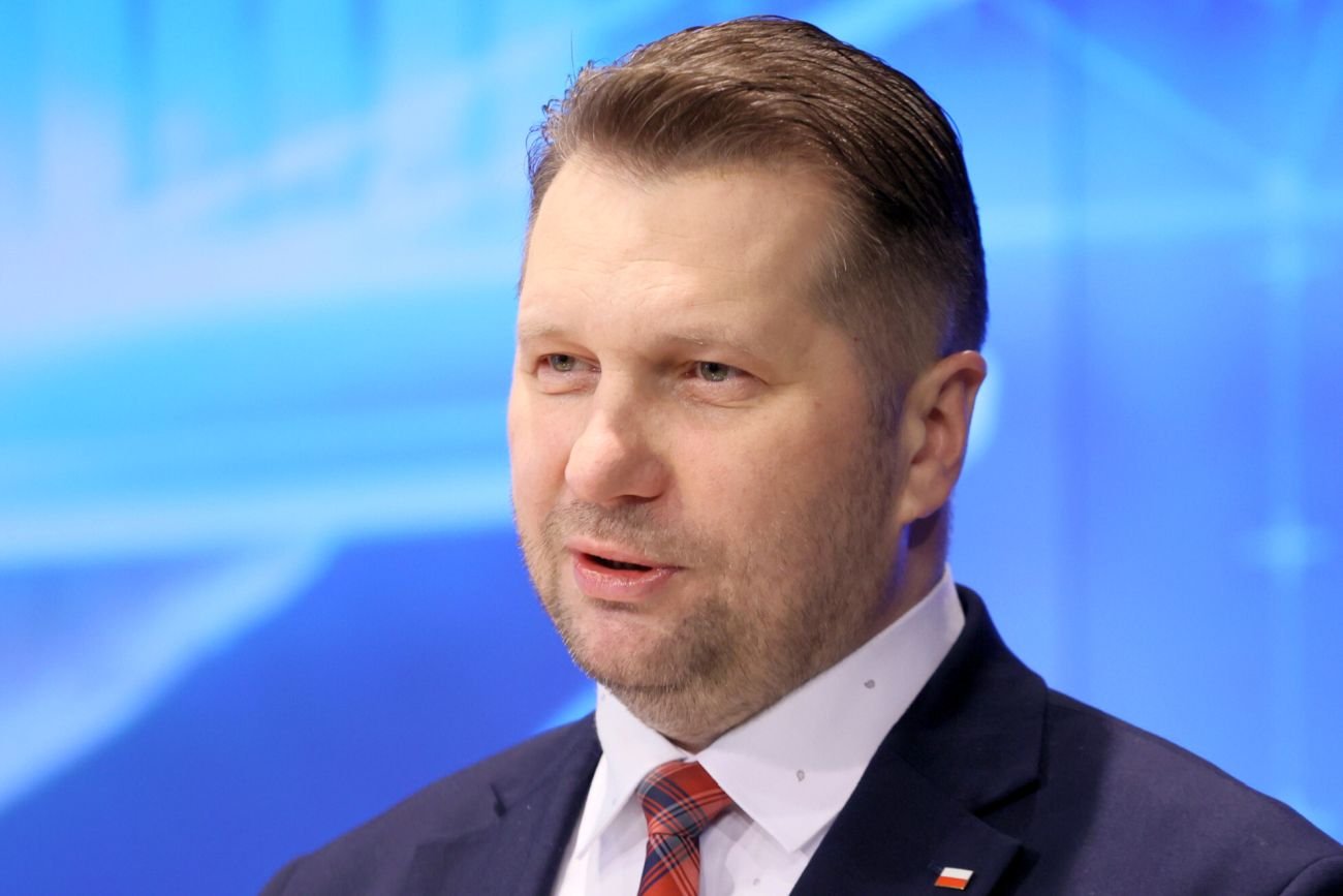 Minister Czarnek zapowiada nowy przedmiot w szkołach - "biznes i zarządzanie"