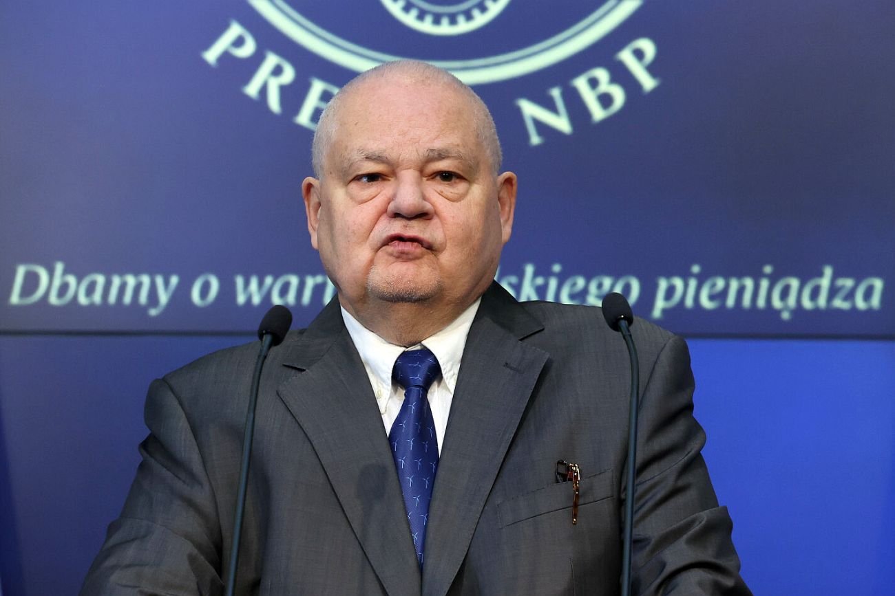 Prezes Glapiński staje się antybohaterem nie tylko w Polsce, ale i Czechach.