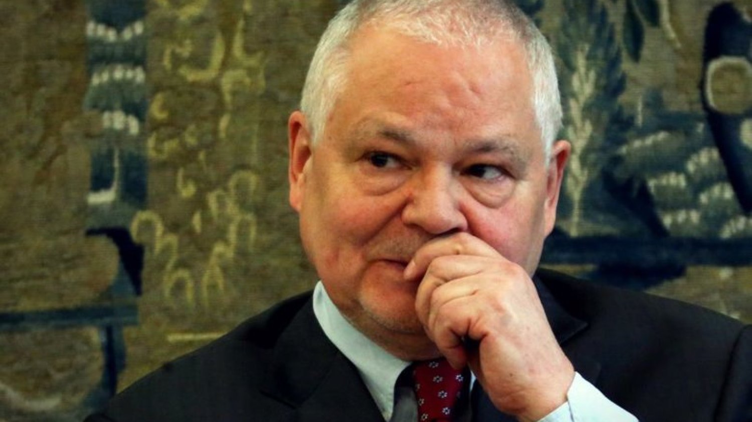 W rządzie chodzą słuchy, że Adam Glapiński prezes NBP poda się do dymisji.
