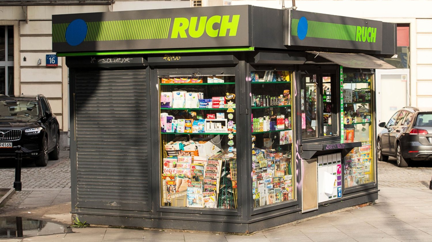 Setki milionów wyprowadzone z Ruchu pod lupą śledczych. Rekordowy nalot prokuratury. Kiosk Ruch.