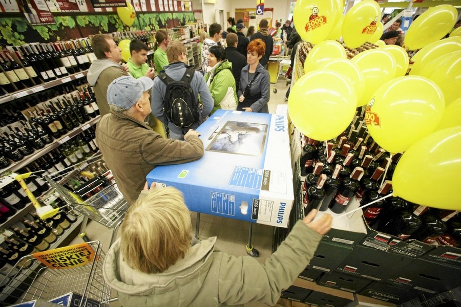 Biedronka szykuje nowe podwyżki dla swoich pracowników.