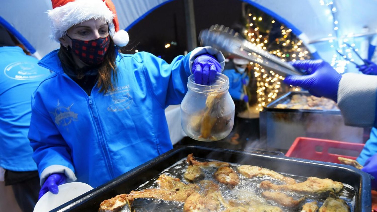 Przed Świętami można dorabiać w gastronomii, zarówno w kuchni, jak i przy wydawaniu posiłków oraz na imprezach