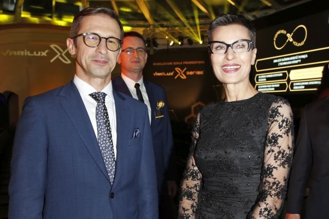 Adam Mamok, Dyrektor Zarządzający Essilior Polonia i Danuta Stenka, ambasadorka marki Varilux