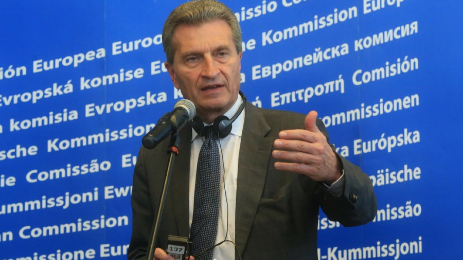 Komisarz UE ds. budżetu Guenter Oettinger.