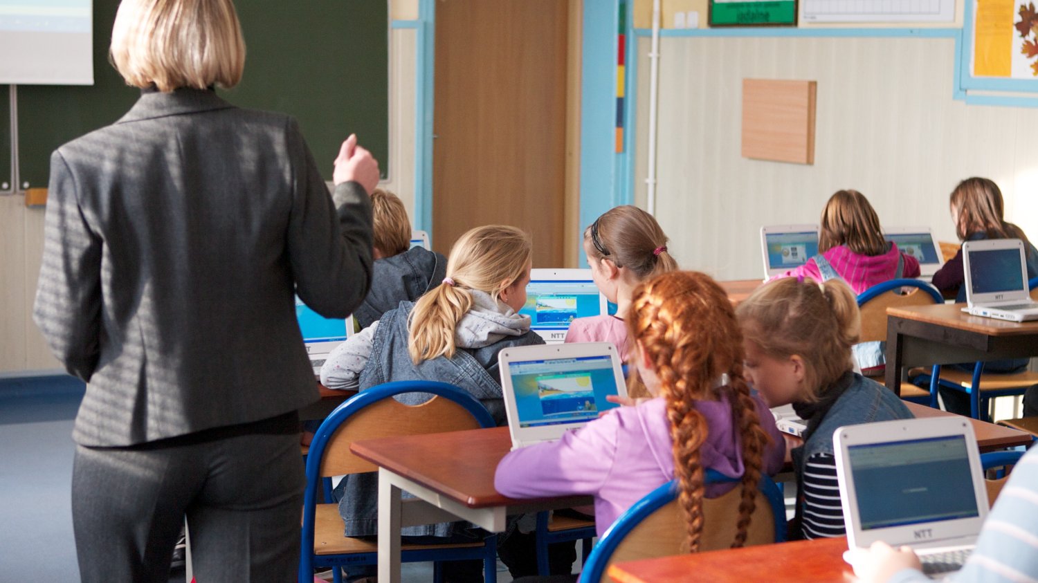 Nauczyciele uciekają ze szkół. Wolą pracować w korporacjach.