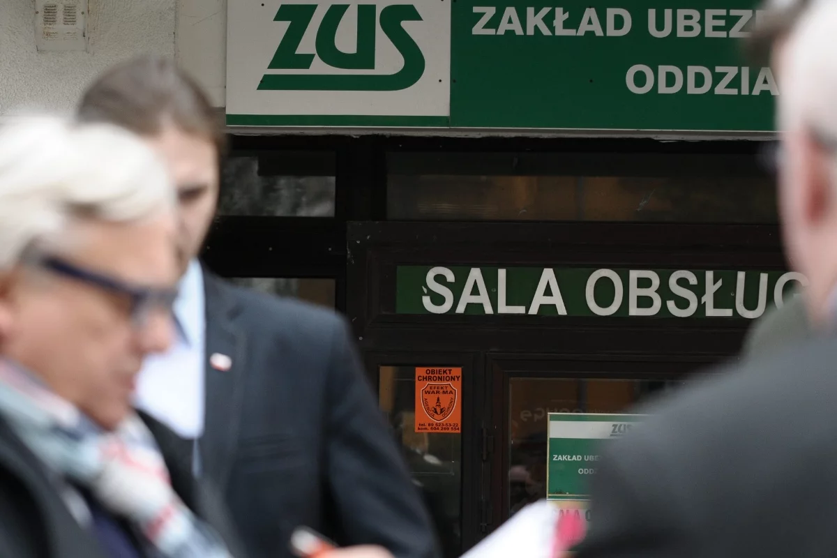 ZUS ma stanowić nieodmiennie I filar nowego systemu. Pytanie, czy trafią do Zakładu np. pakiety akcji z portfeli OFE.