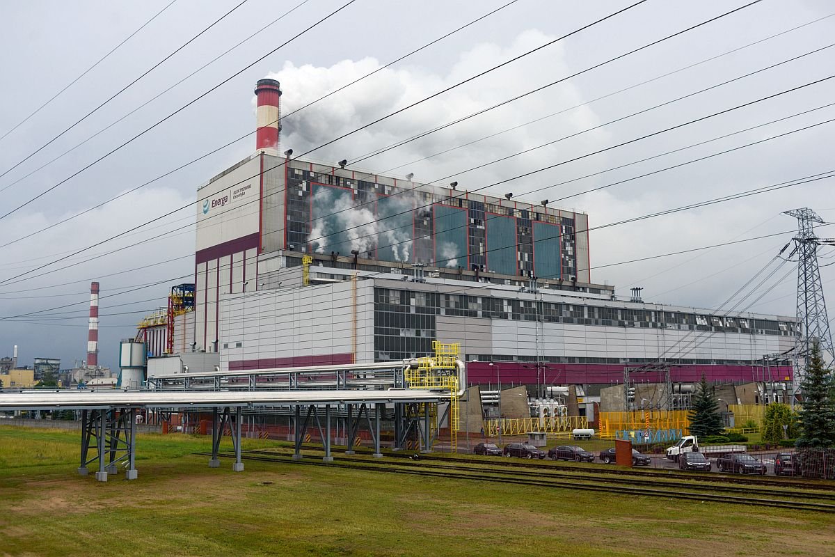 Ile stracimy na nowym bloku ostrołęckiej elektrowni? Górę pieniędzy, mnóstwo zdrowia i lata rozwoju zielonej energetyki.