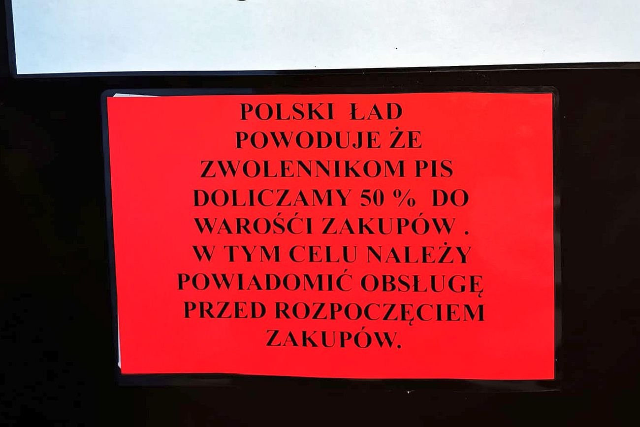 Taki napis można zobaczyć na jednym z warszawskich sklepów dla biegaczy