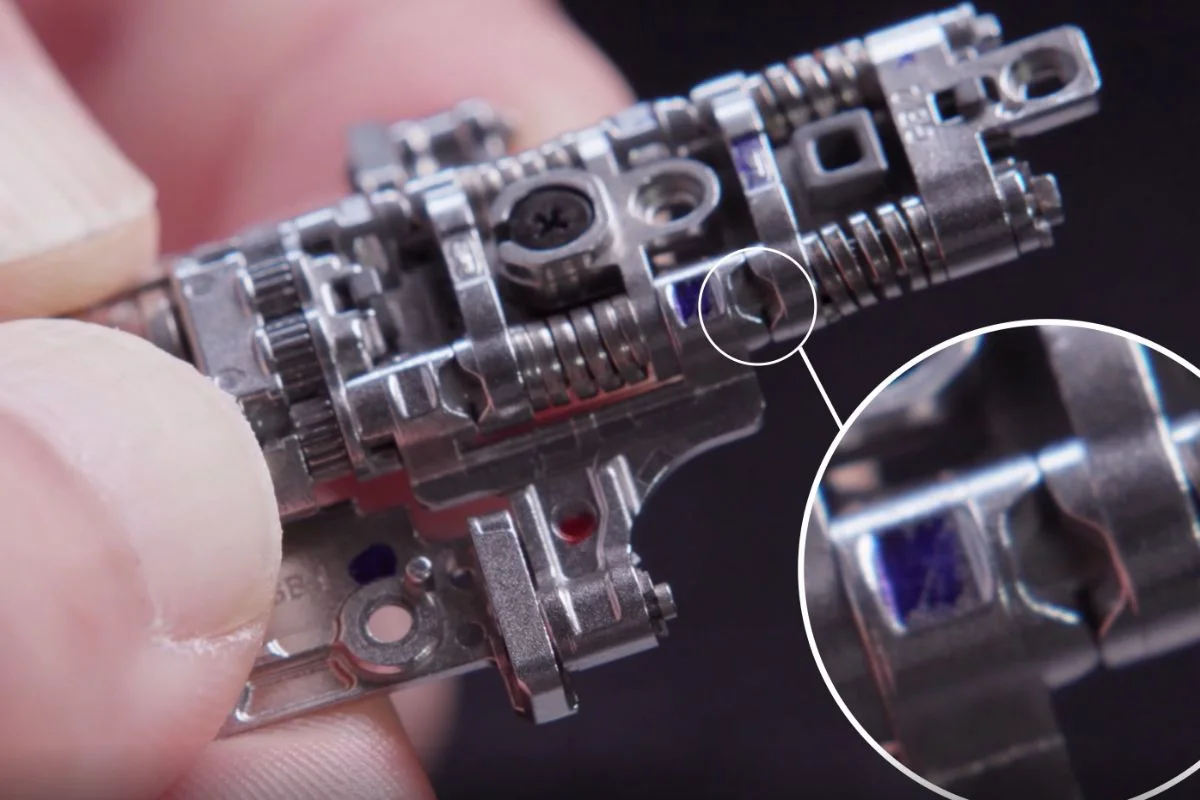 Hideaway Hinge - zawias z modelu Galaxy Z Flip, jest kręgosłupem nowego Folda2