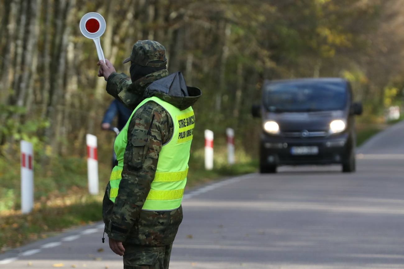 Strażnik graniczny, punkt kontrolny przed obszarem objętym stanem wyjątkowym