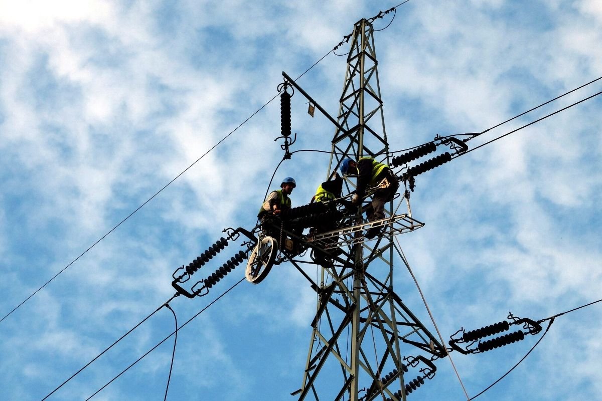 Na świecie produkujemy wystarczająco dużo prądu aby wszystkim żyło się dobrze.