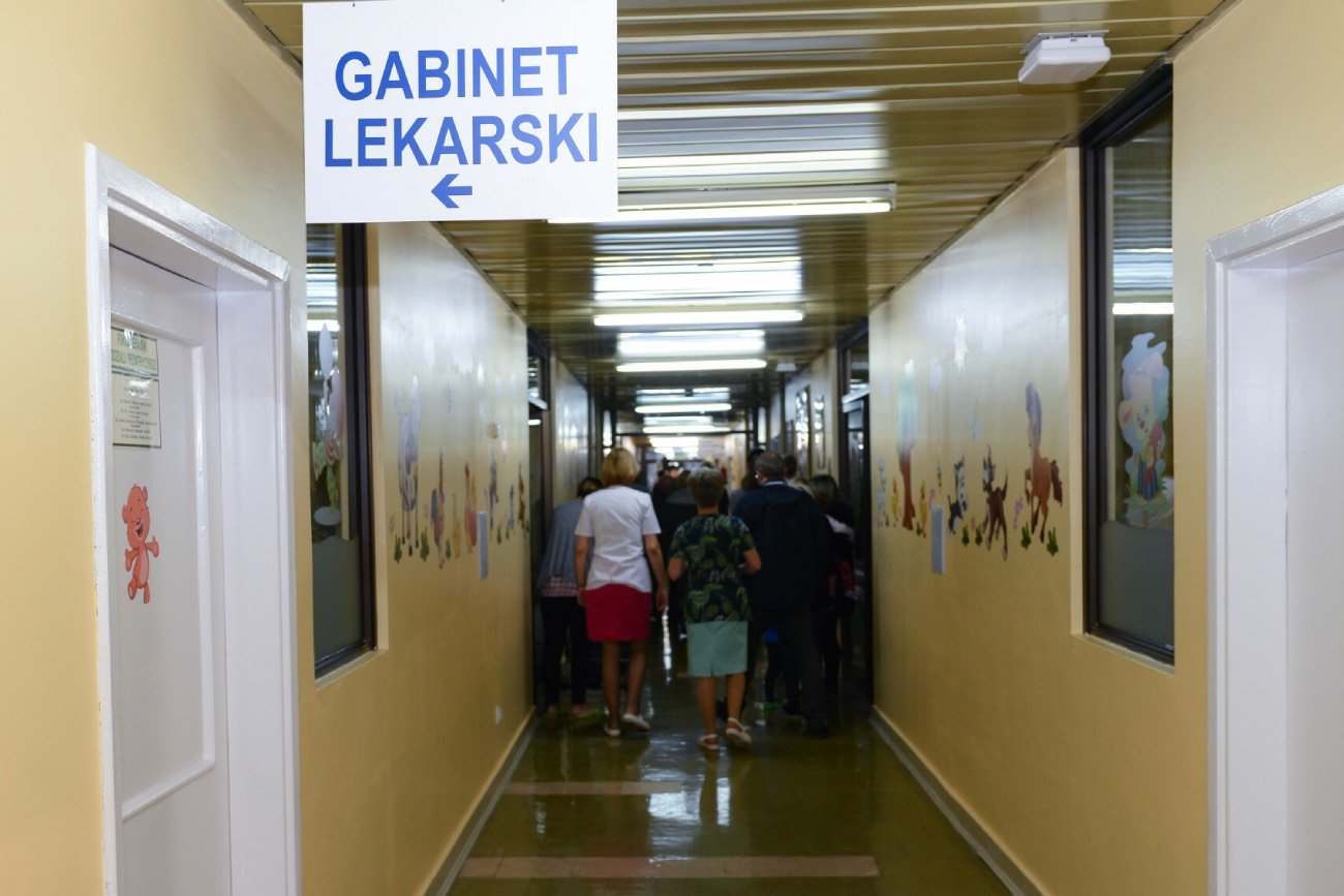 Więcej pieniędzy za L-4. Zmienia się zasada wypłaty pieniędzy z zasiłku chorobowego.