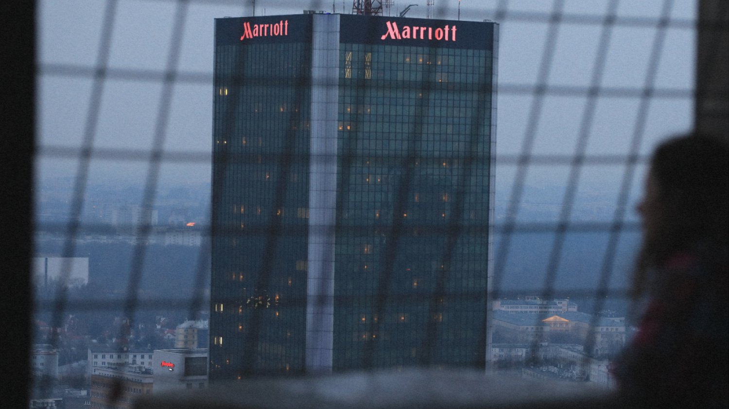 Hotel Marriott wraca do stolicy. Nowa siedziba w czasie Euro było bazą dla reprezentacji Polski Marriott wraca do Warszawy. Oto nowa siedziba