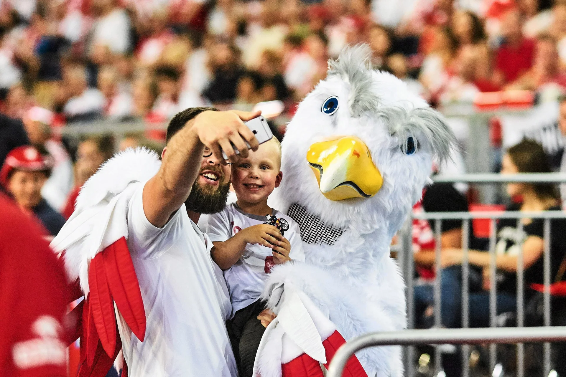 Selfie robimy w każdych okolicznościach. Najczęściej na potrzeby mediów społecznościowych.