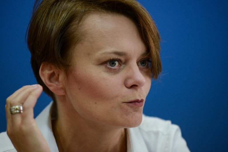 Minister przedsiębiorczości i technologii Jadwiga Emilewicz powiedziała, że afera KNF to "wypadek przy pracy.