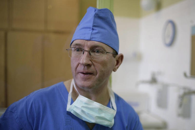 Prof. Skarżyński ma na liście wielkie osiągnięcia. Teraz może mieć również spore kłopoty ze względu na zarzuty MZ przy przetargach w Kajetanach